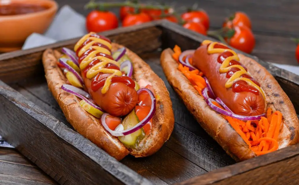 How to keep hot dogs warm - 3 best ways