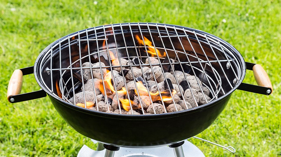 how to start a grill without lighter fluid 