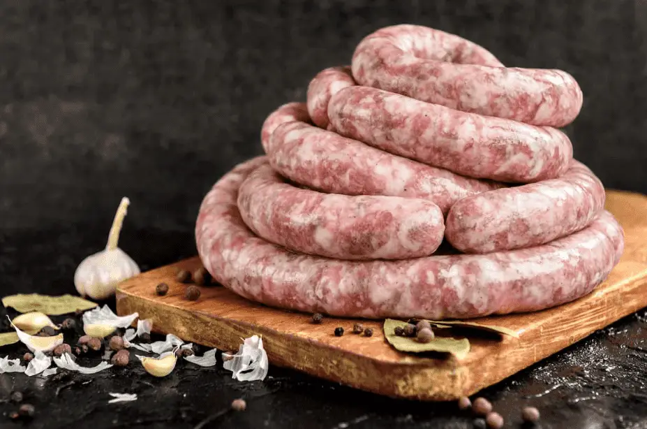 Can you eat raw sausage and is it safe to eat raw types of meat?